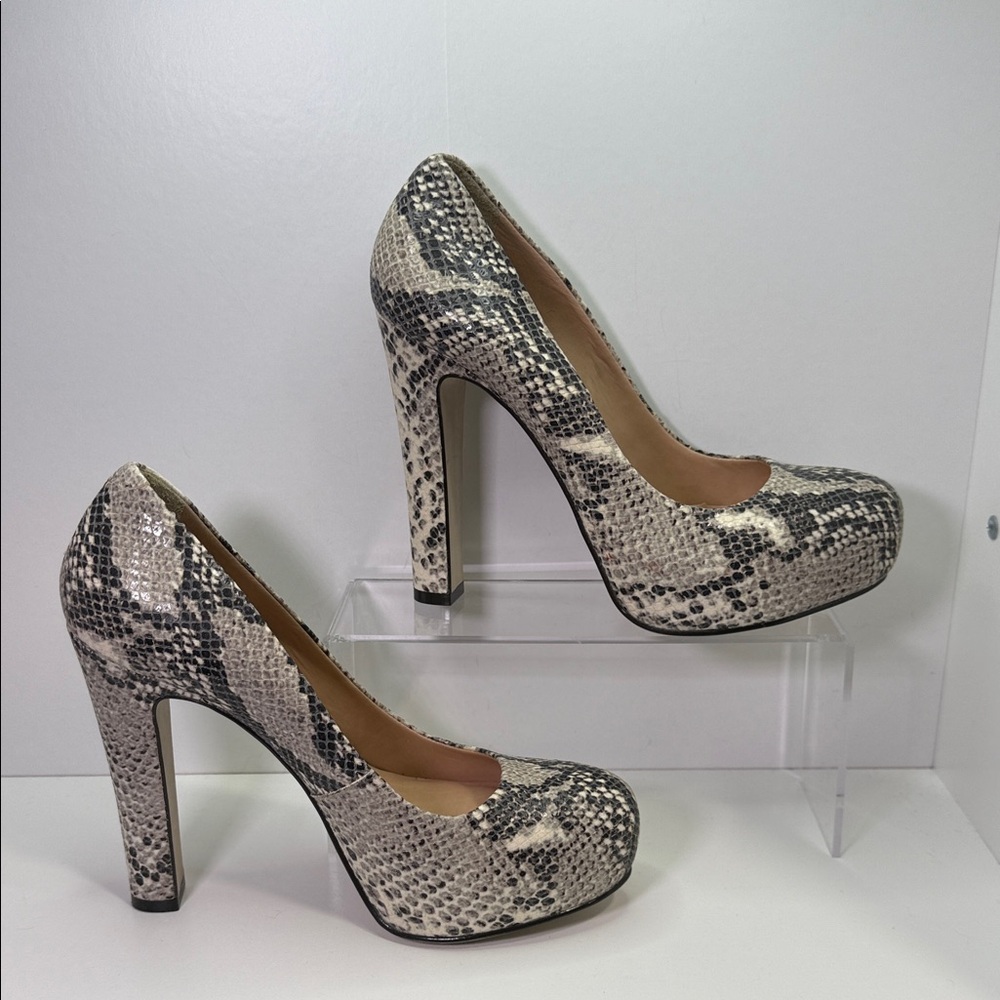 Pour La Victoire Neutral Snake-Print Platform Pumps - Picture 4 of 11